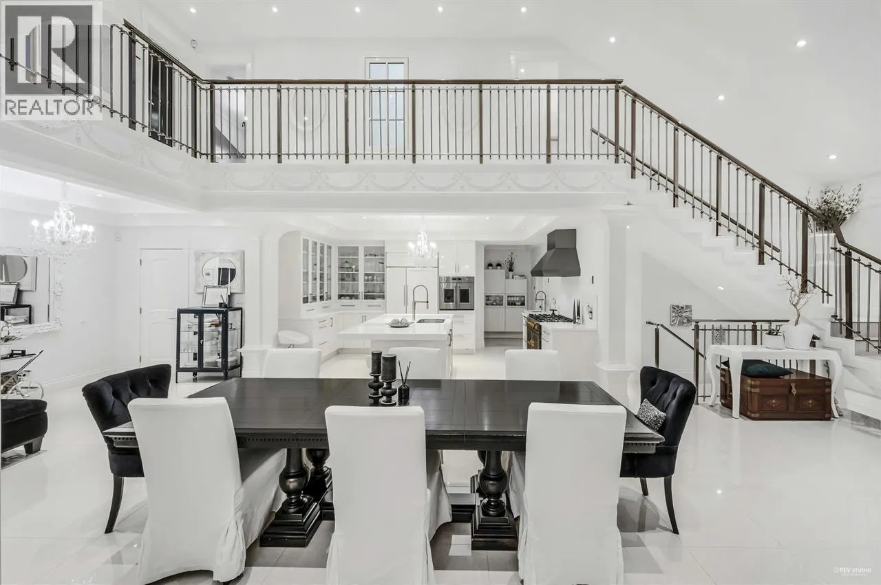 4511 CAPILANO ROAD