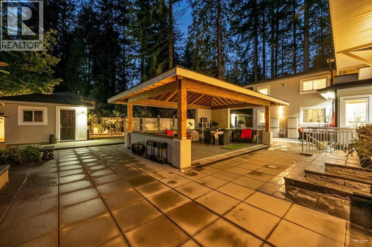 4511 CAPILANO ROAD