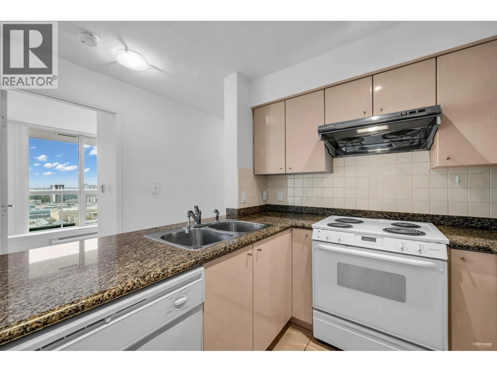 1705 7878 WESTMINSTER HIGHWAY