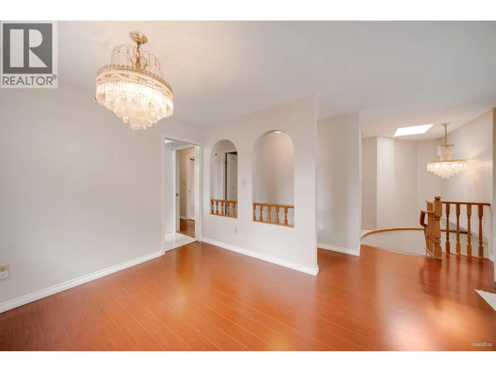 4021 VICTORIA DRIVE