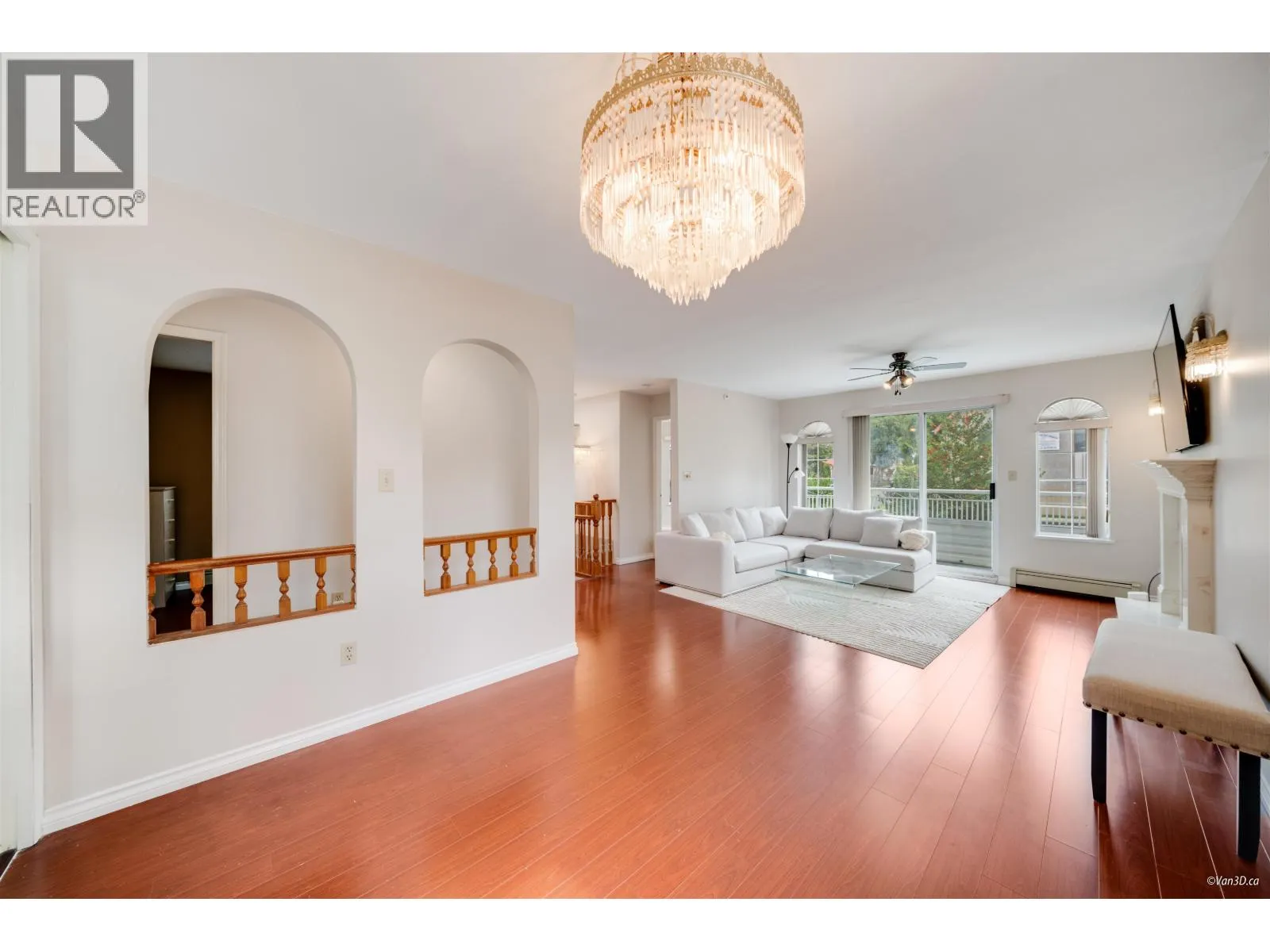4021 VICTORIA DRIVE