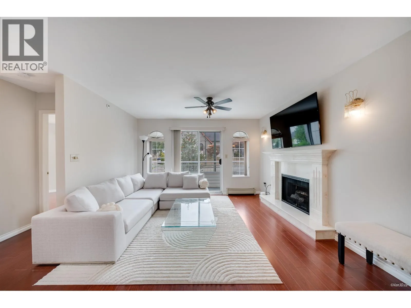 4021 VICTORIA DRIVE