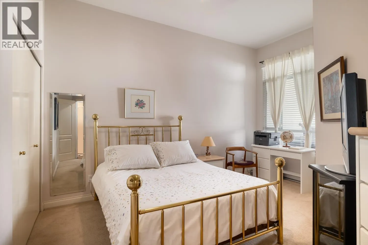 403 5735 HAMPTON PLACE