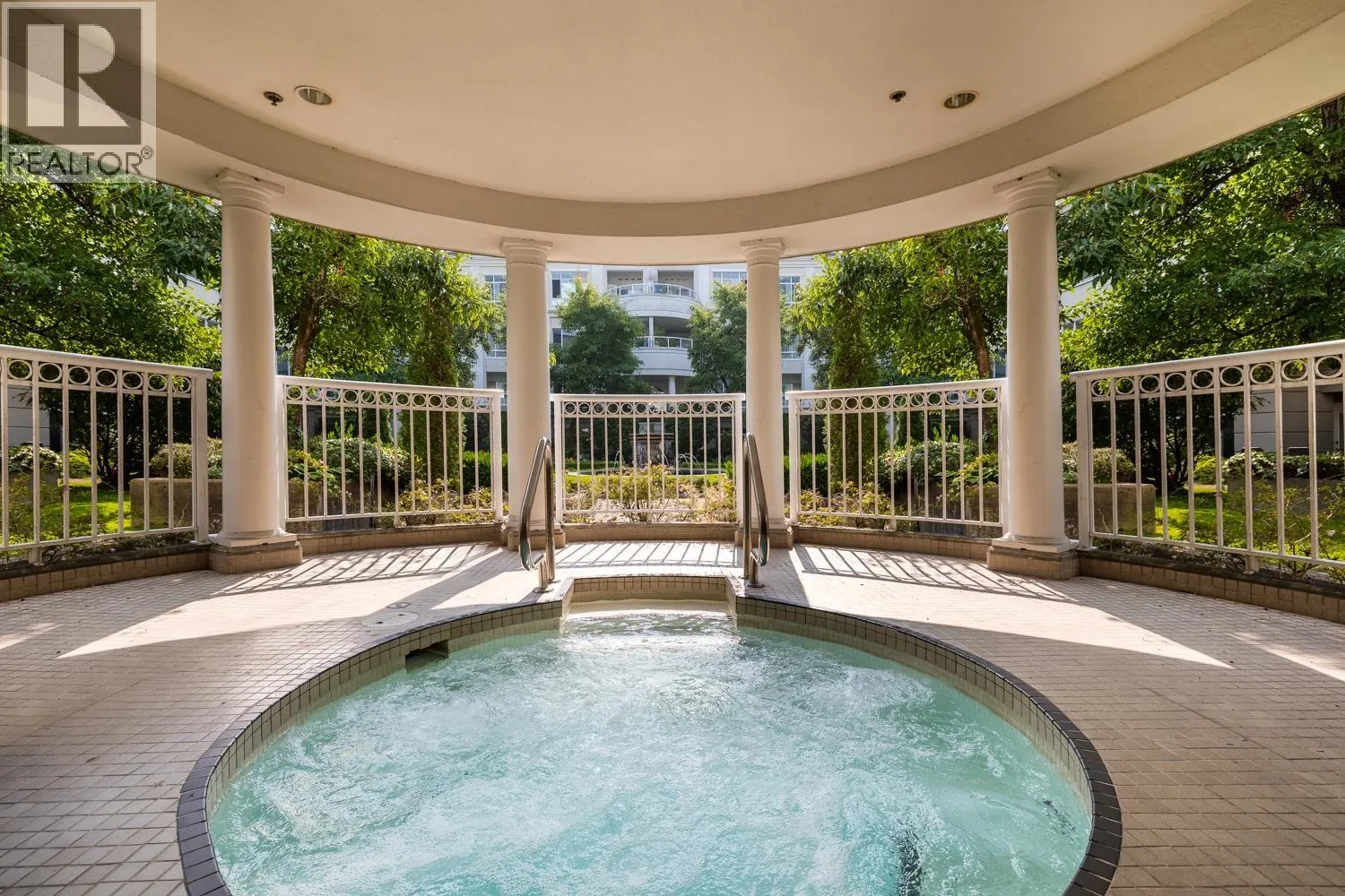 403 5735 HAMPTON PLACE