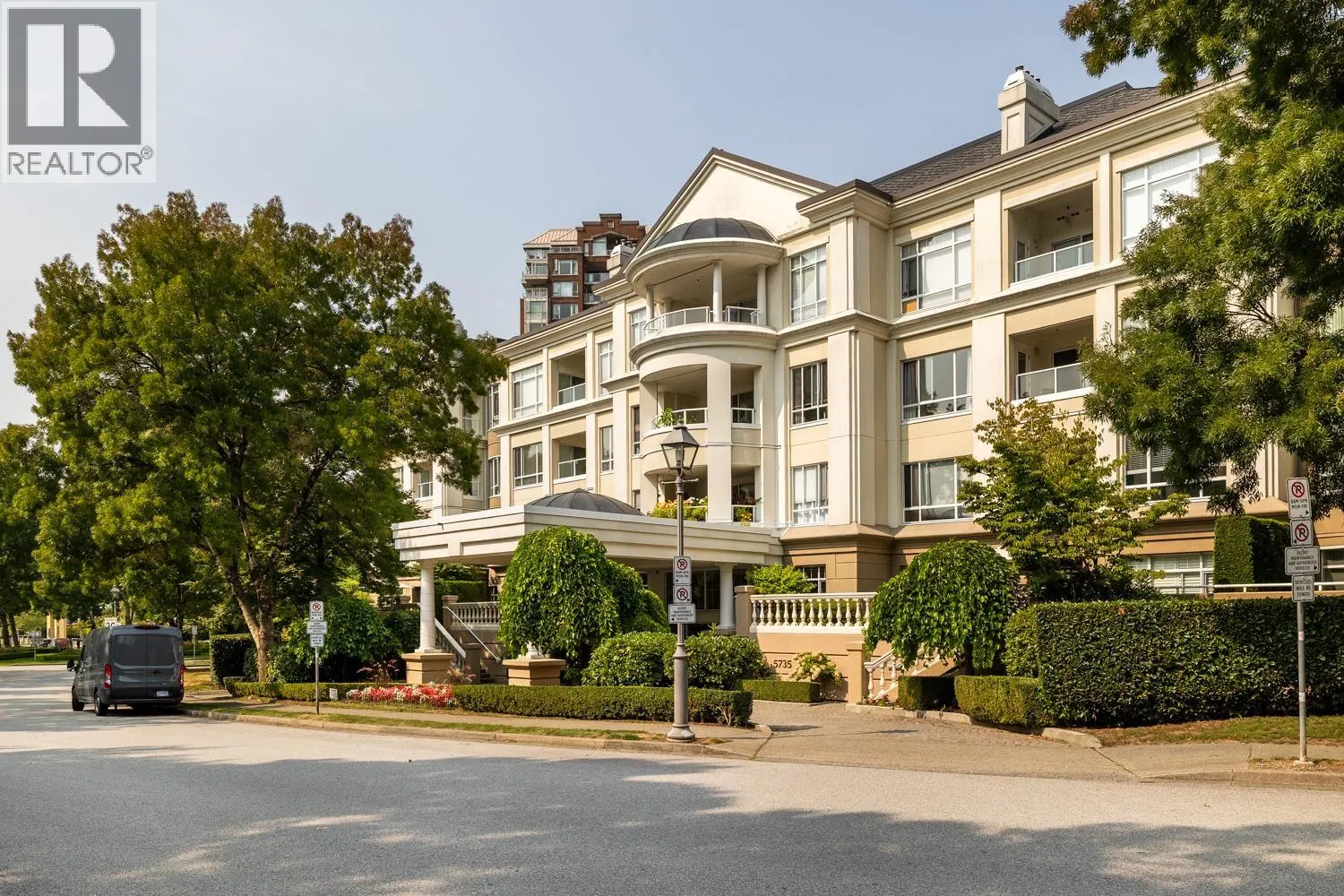 403 5735 HAMPTON PLACE
