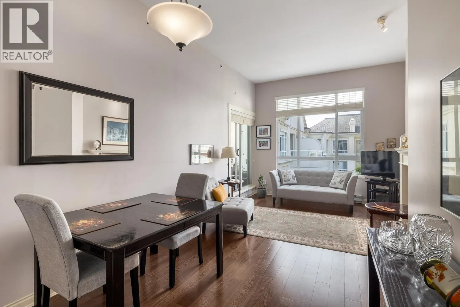 403 5735 HAMPTON PLACE
