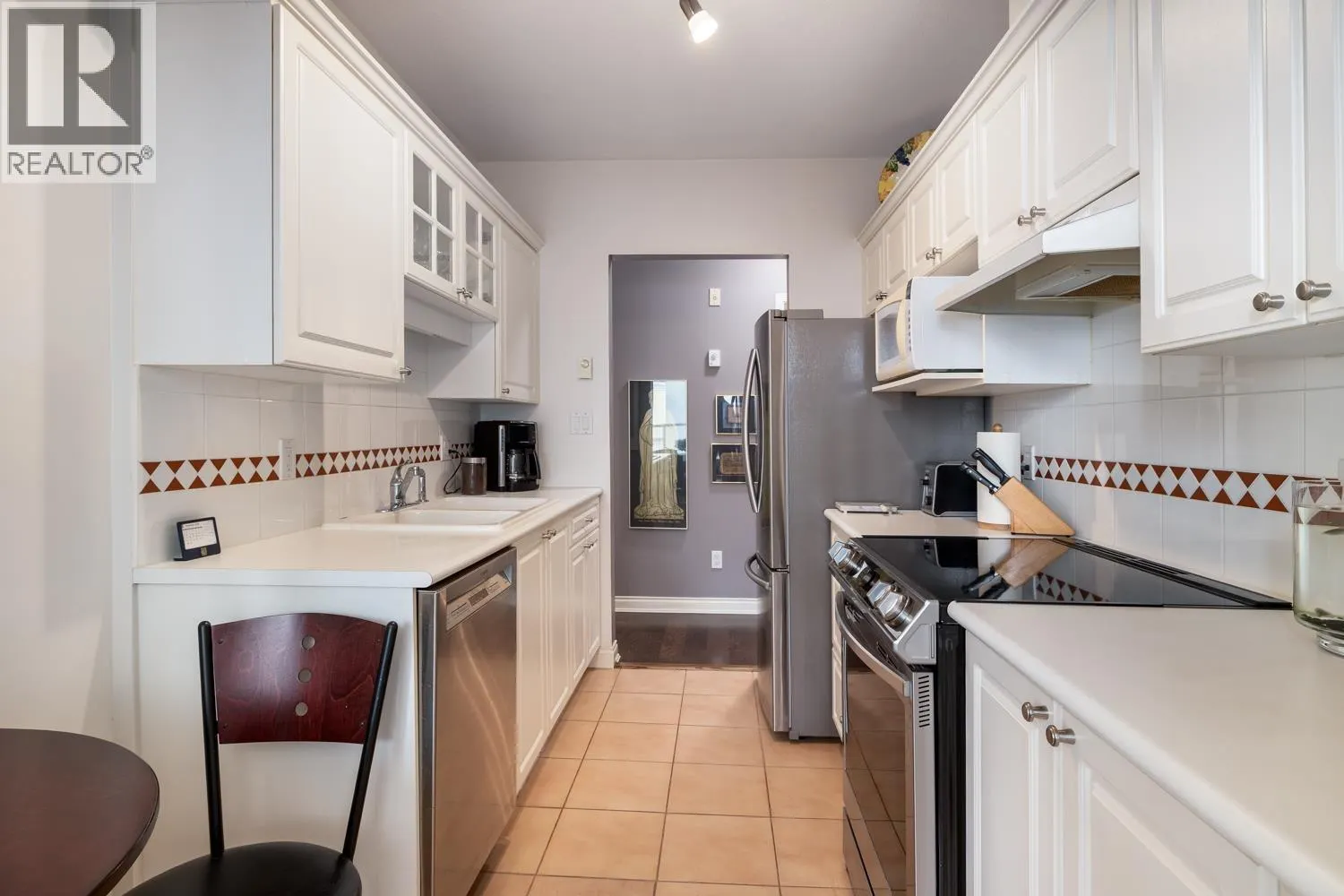 403 5735 HAMPTON PLACE