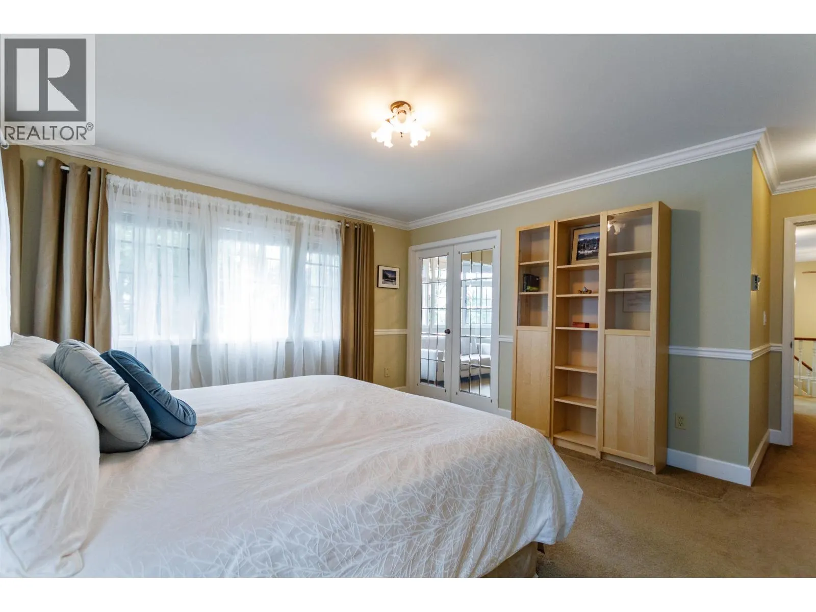 408 RIVERVIEW CRESCENT