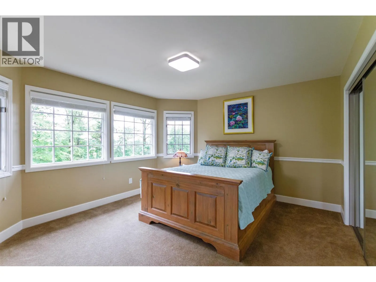 408 RIVERVIEW CRESCENT