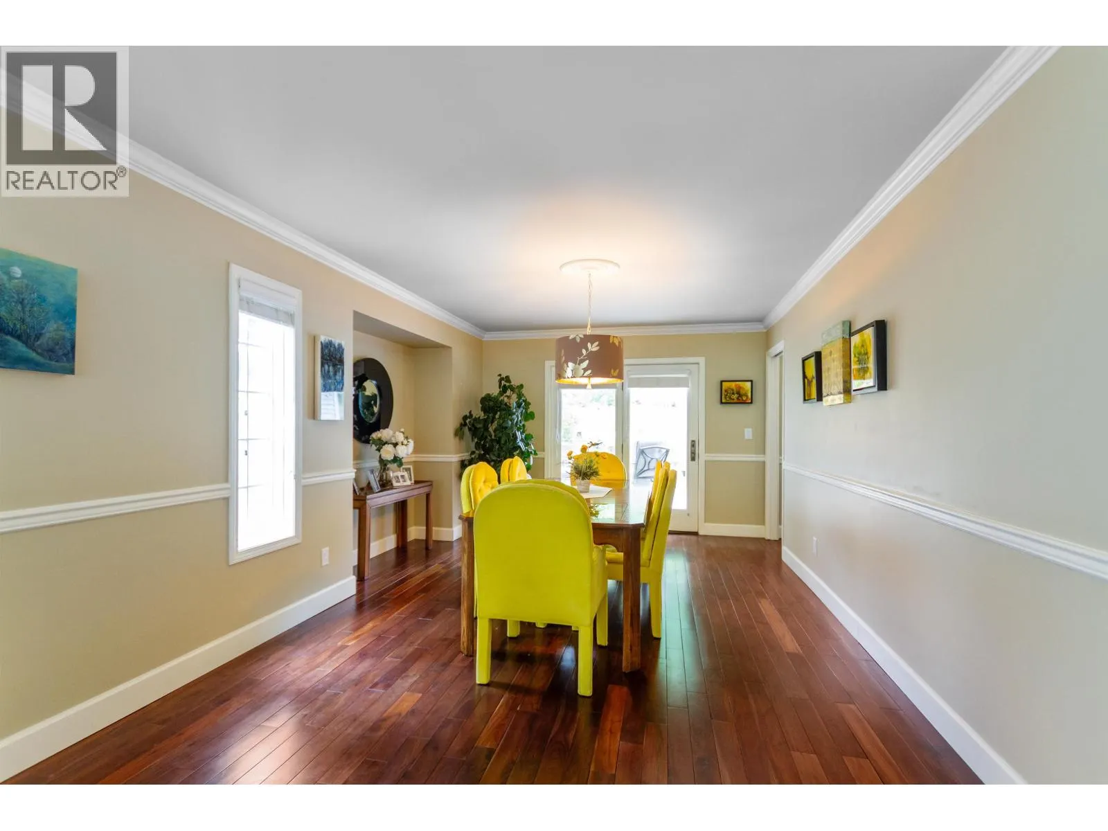 408 RIVERVIEW CRESCENT