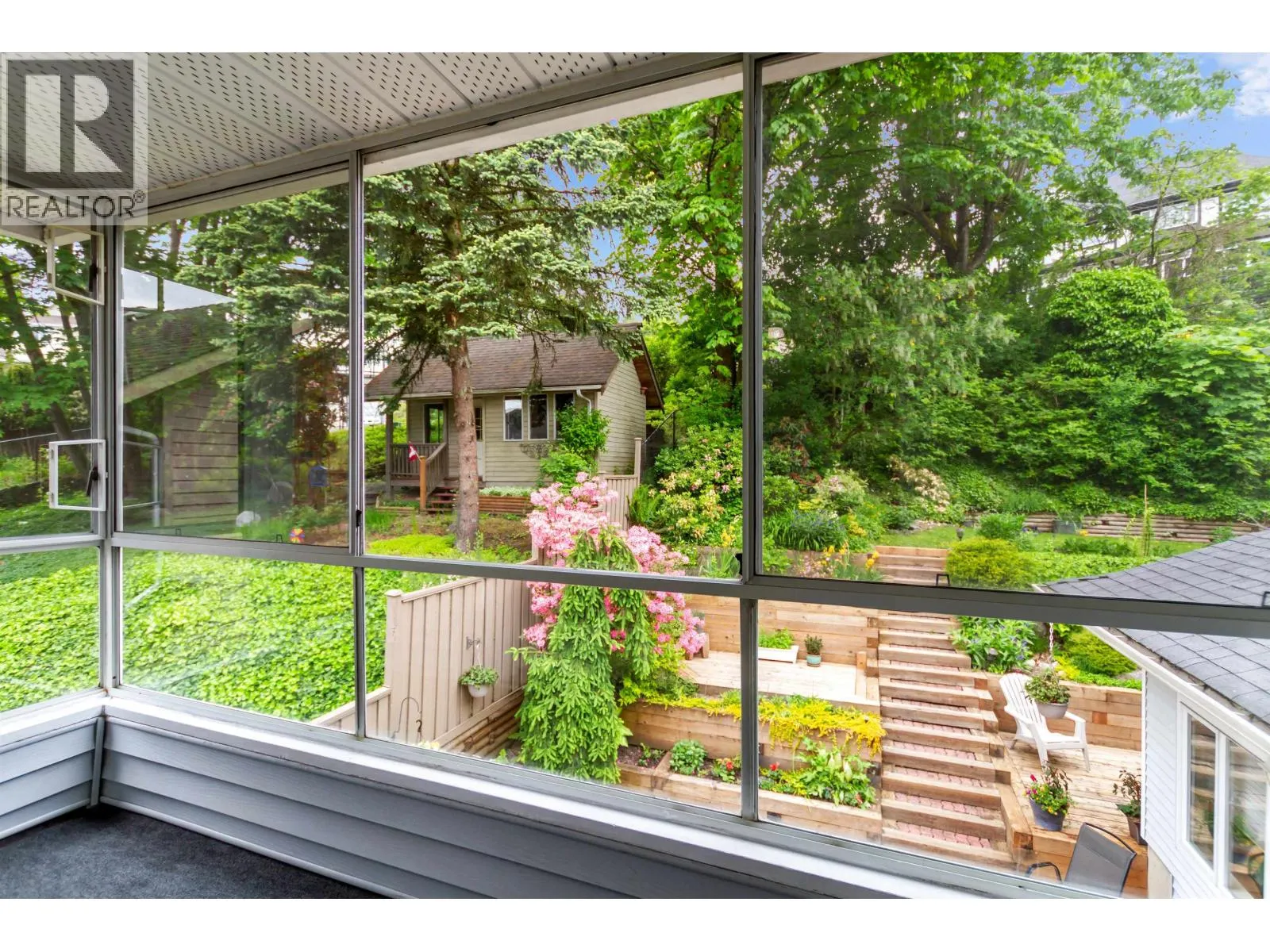 408 RIVERVIEW CRESCENT