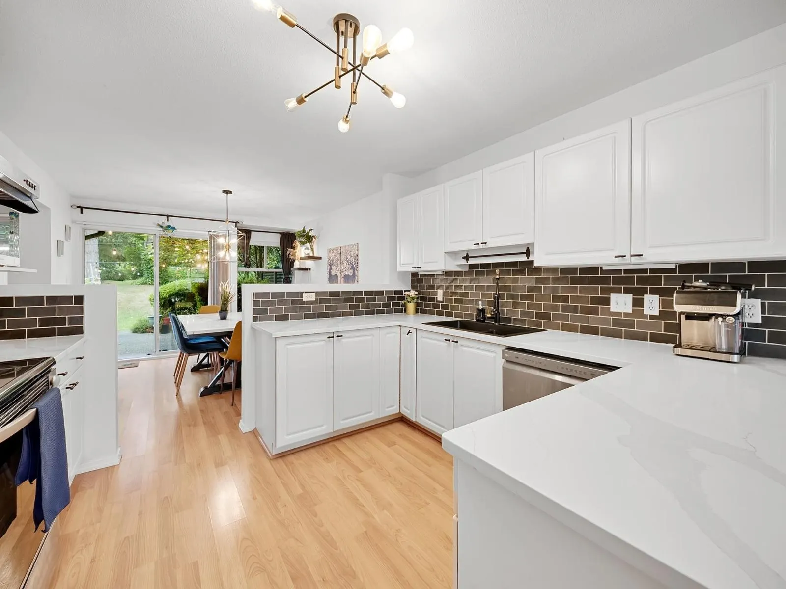 158 16080 82 AVENUE