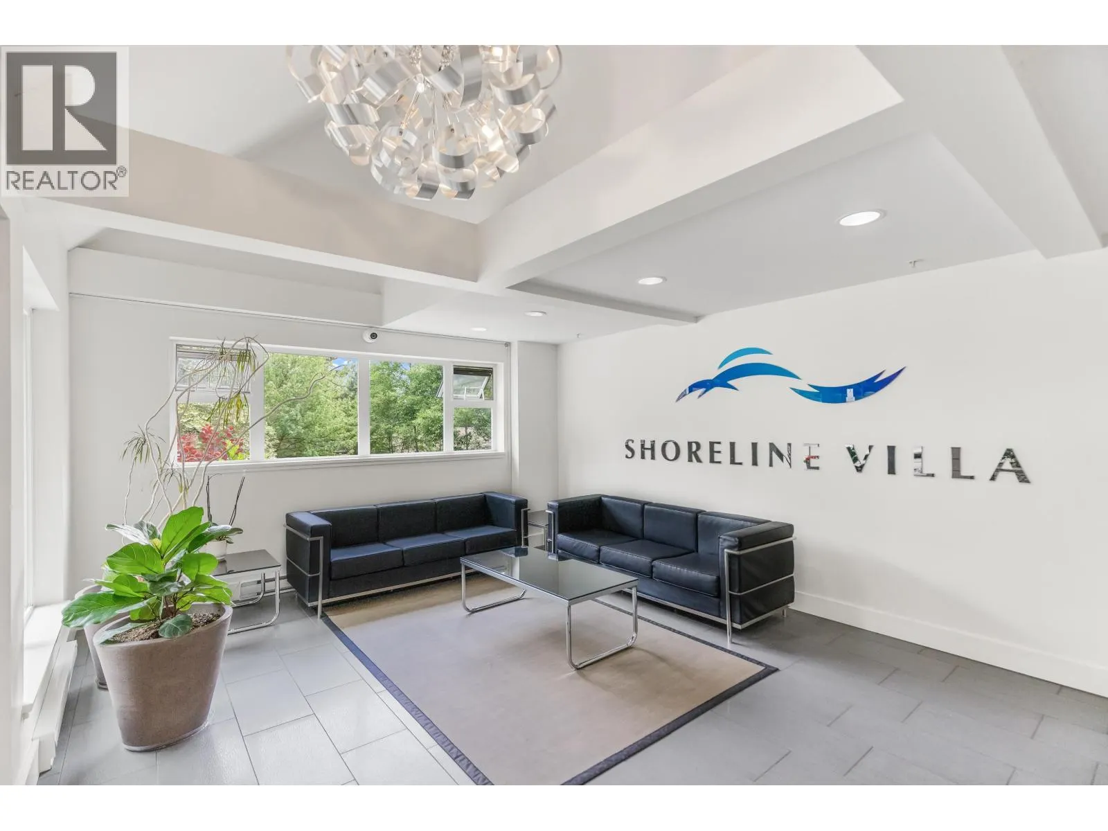 109 160 SHORELINE CIRCLE