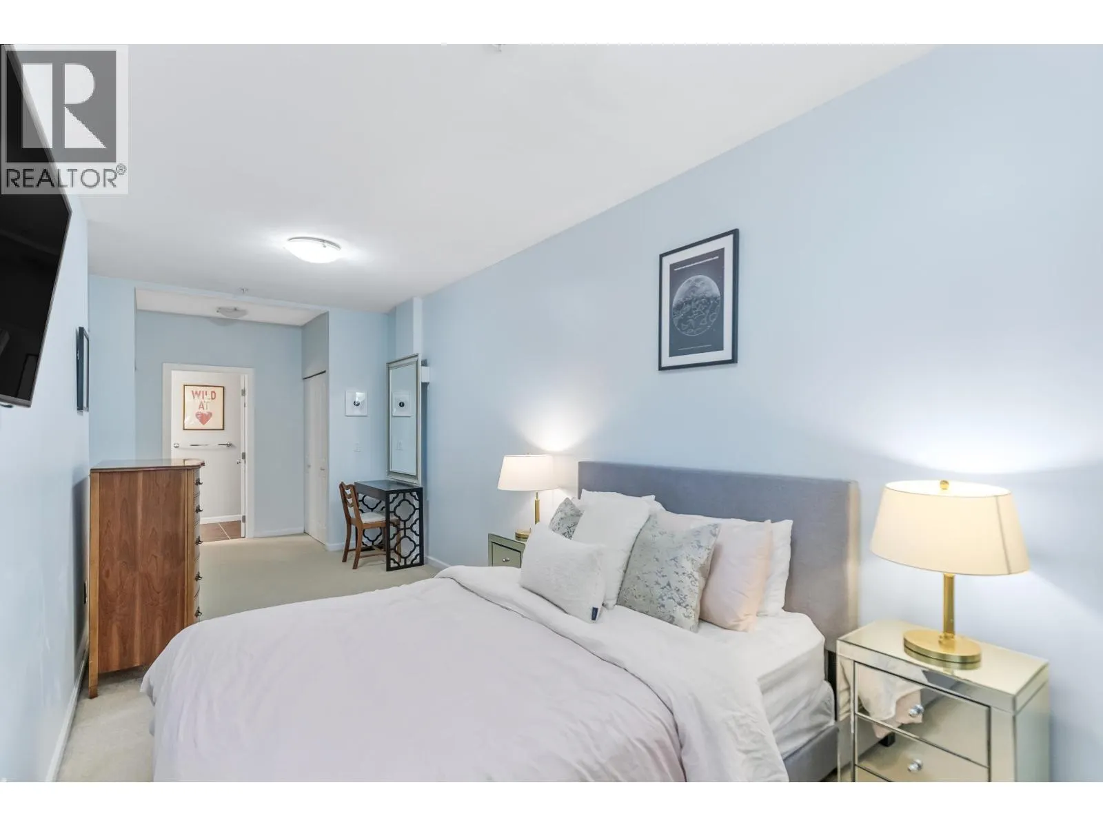 109 160 SHORELINE CIRCLE