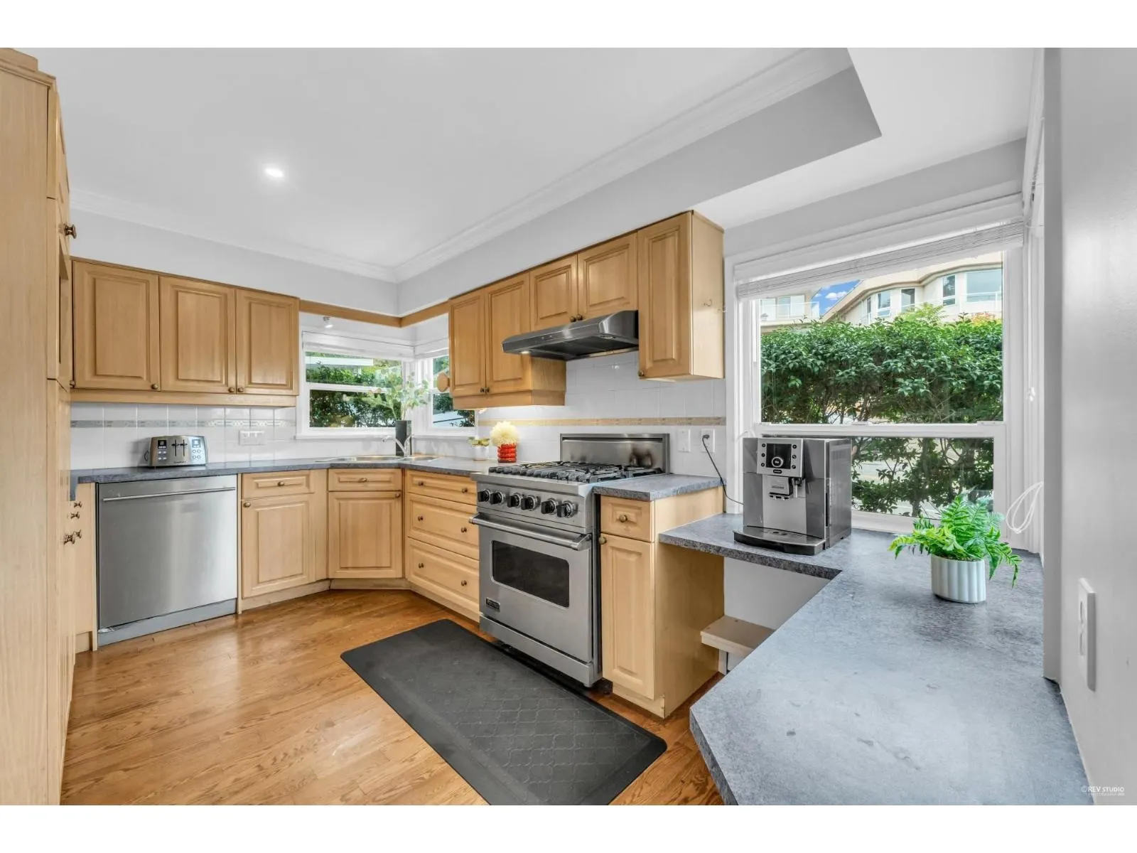 14104 MARINE DRIVE