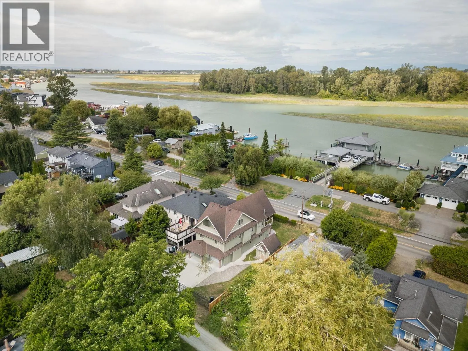 4394 RIVER ROAD WEST