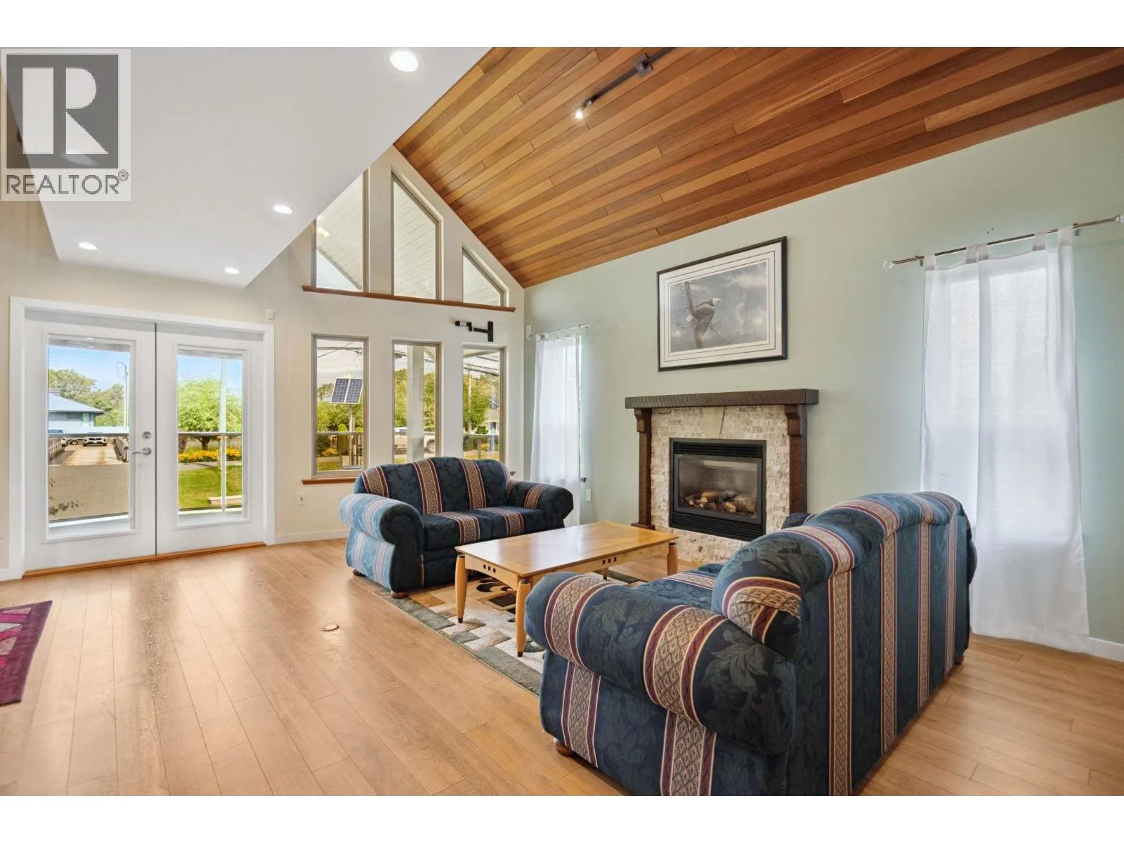 4394 RIVER ROAD WEST