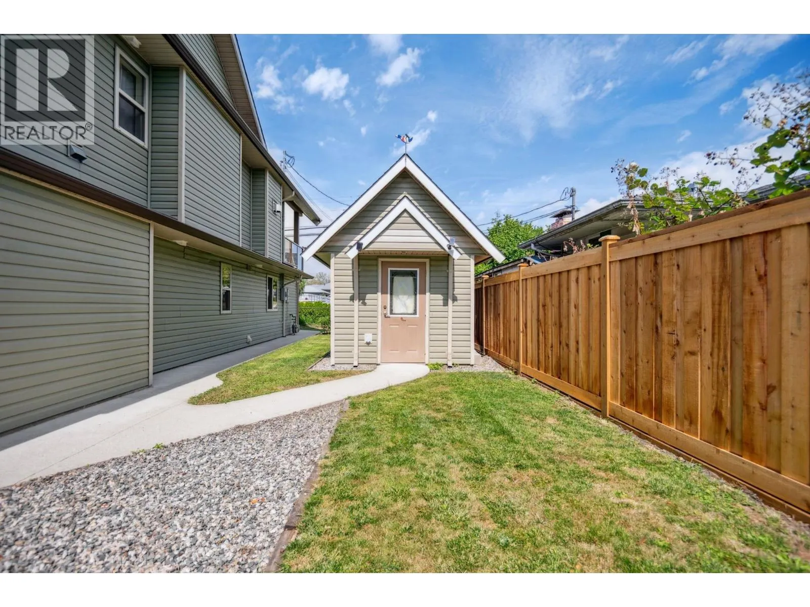 4394 RIVER ROAD WEST