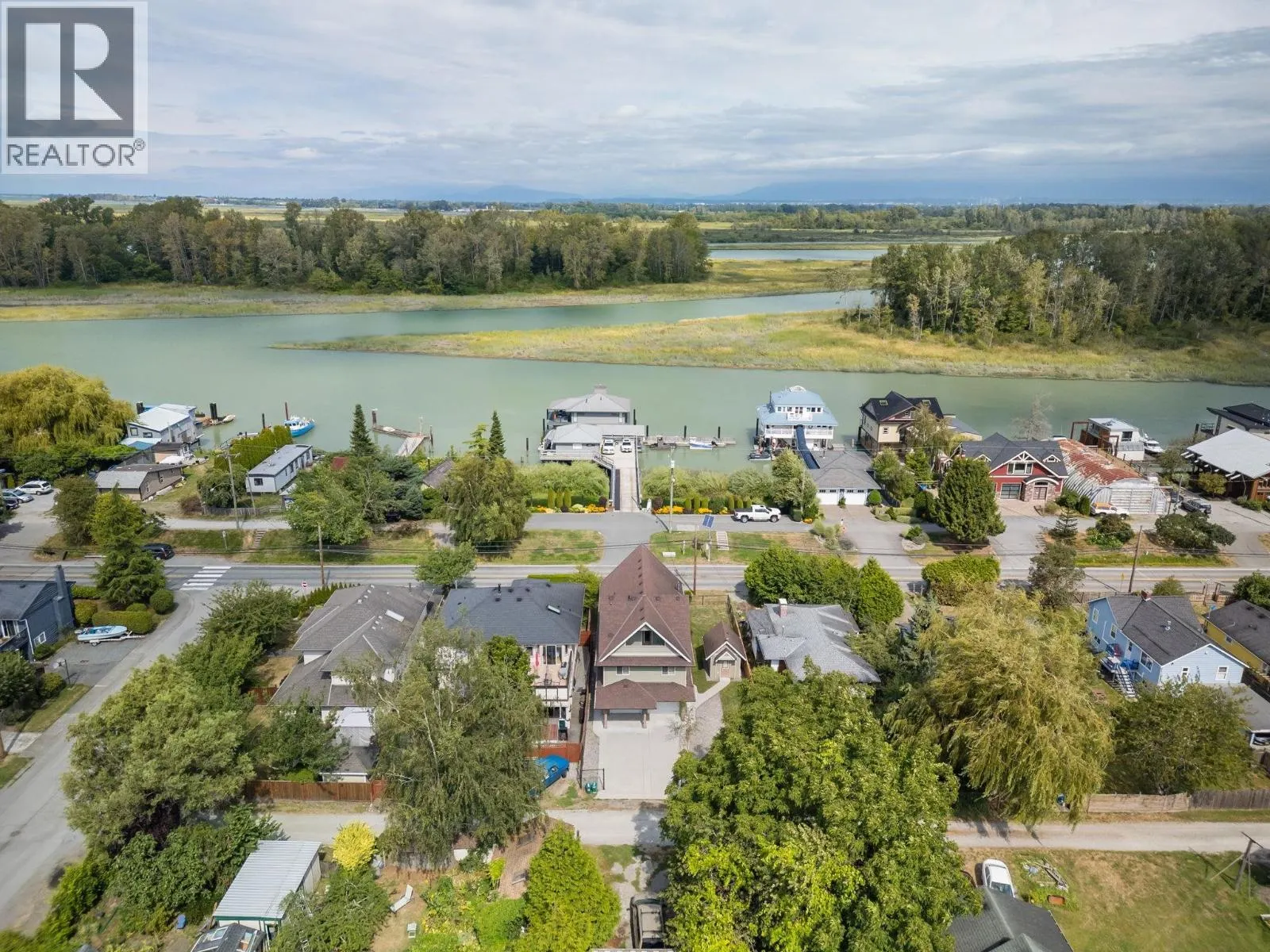 4394 RIVER ROAD WEST