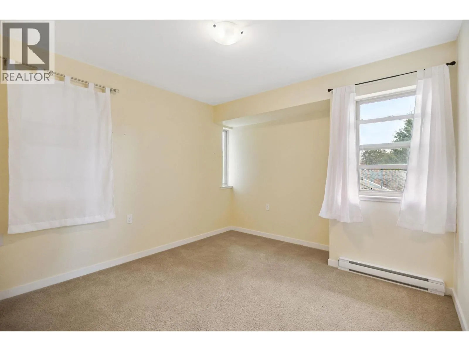 4394 RIVER ROAD WEST