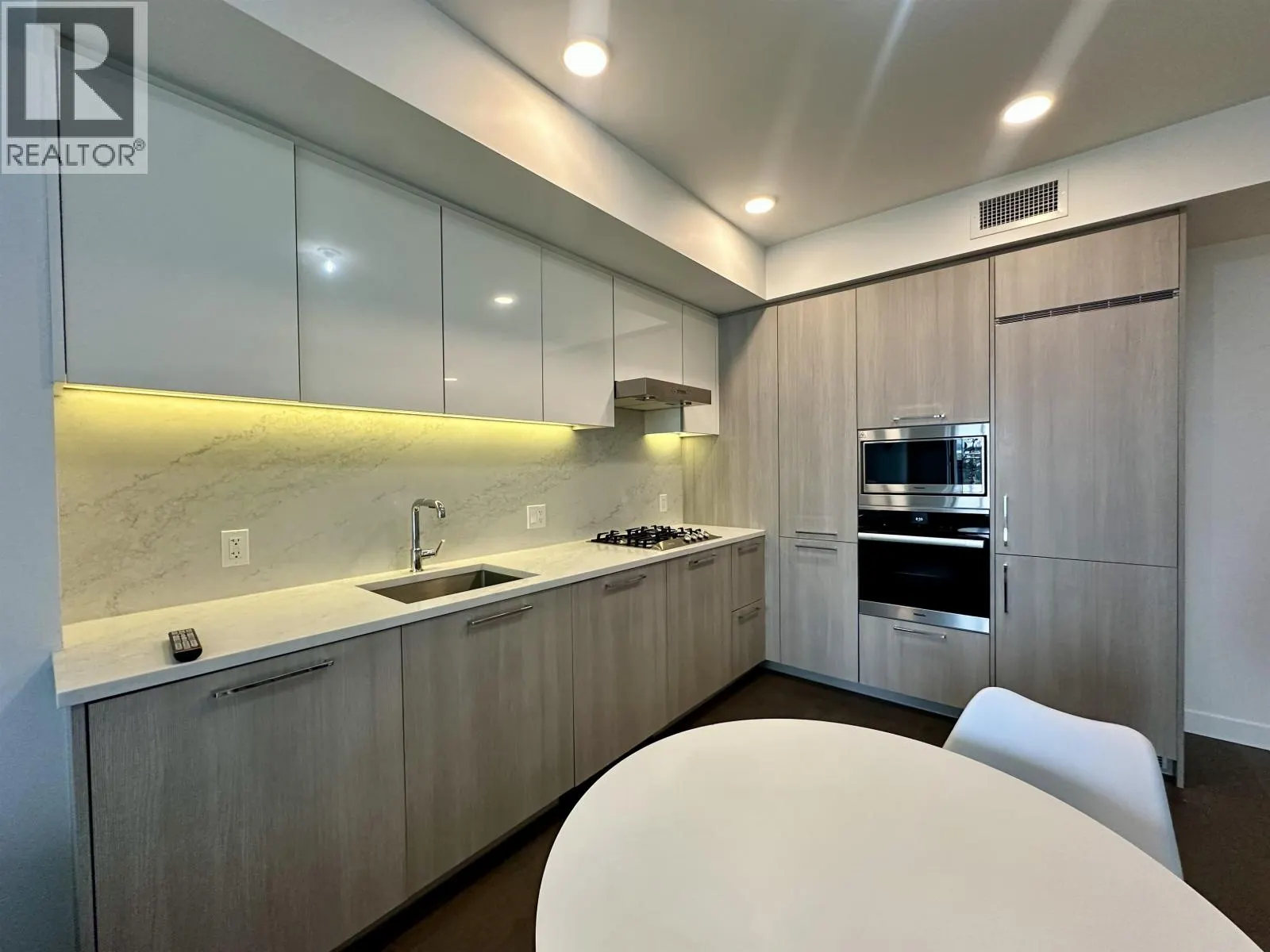 812 3200 CORVETTE WAY