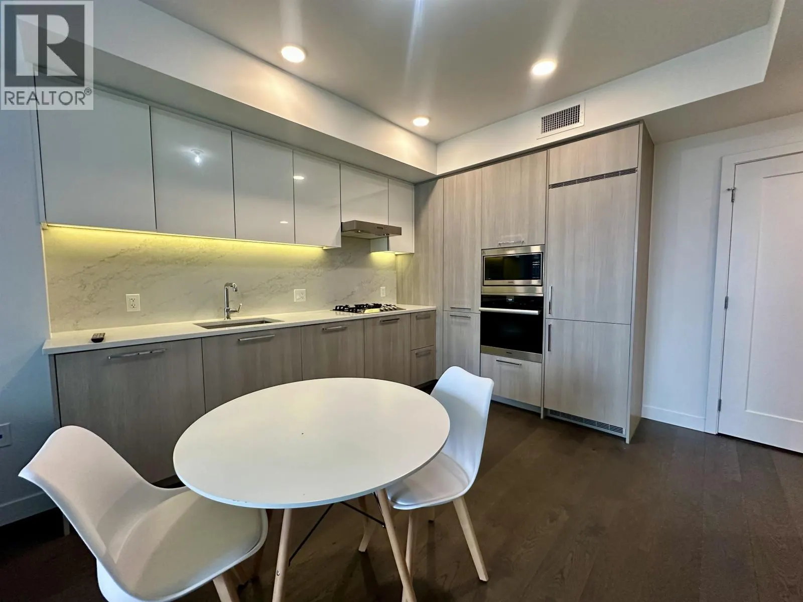812 3200 CORVETTE WAY