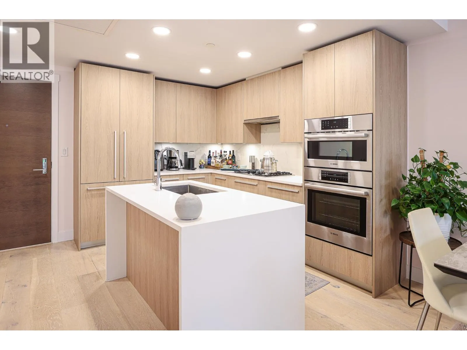 309 2780 VALLEY CENTRE AVENUE