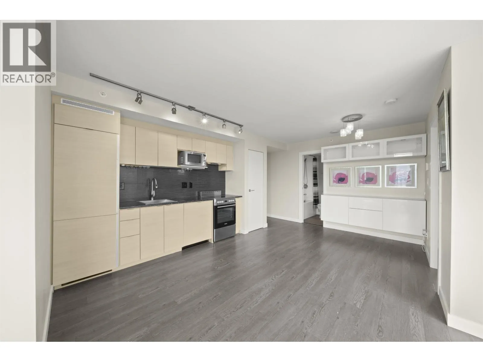 489 INTERURBAN WAY