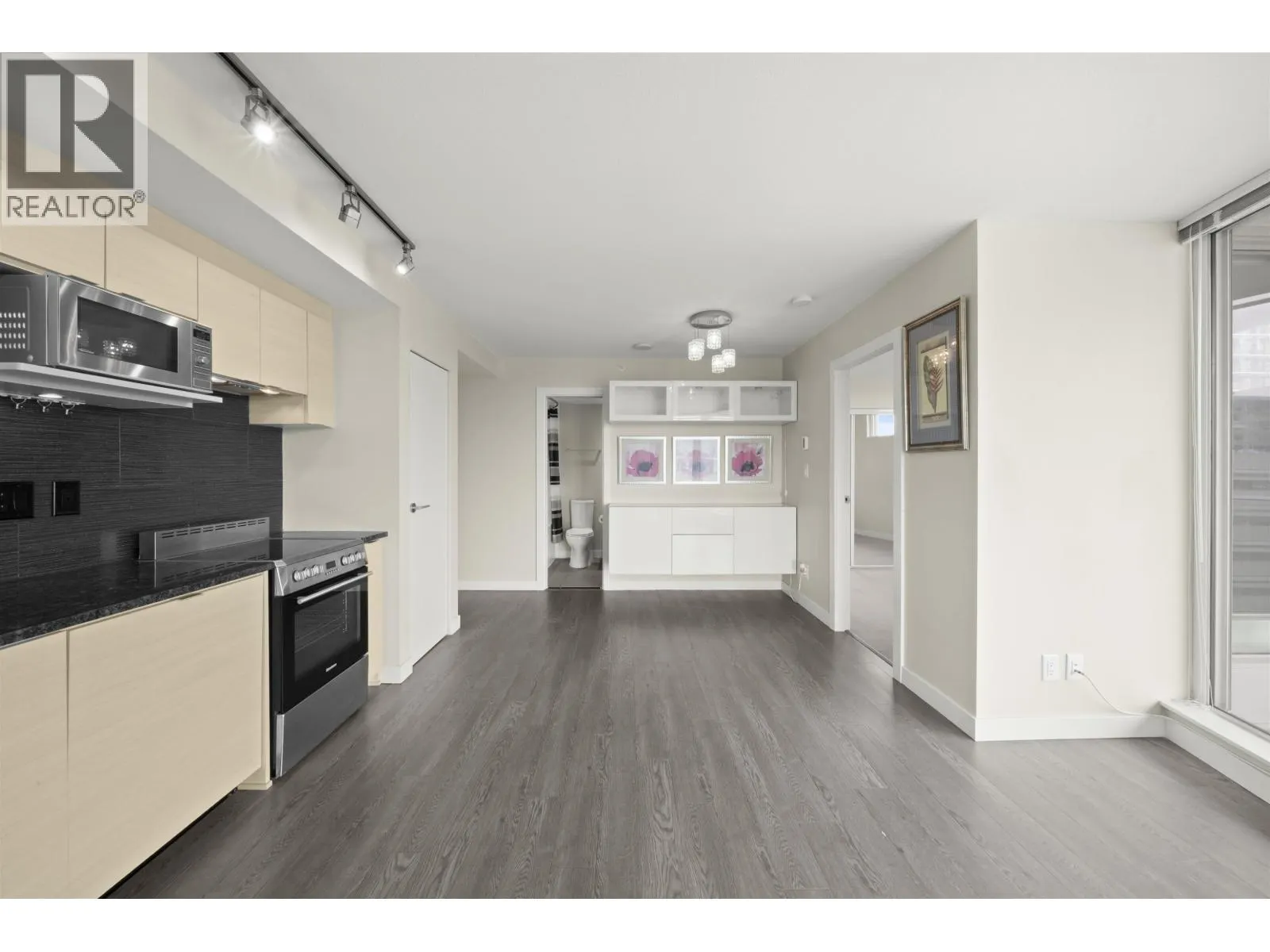 489 INTERURBAN WAY