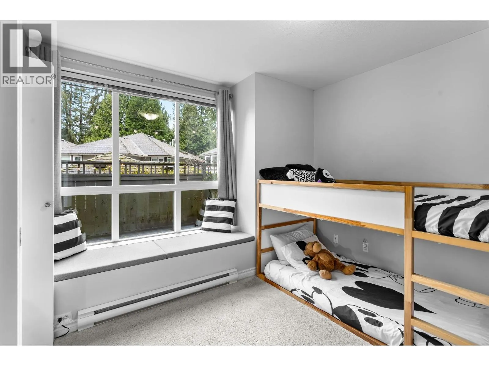 12-1071 LYNN VALLEY ROAD