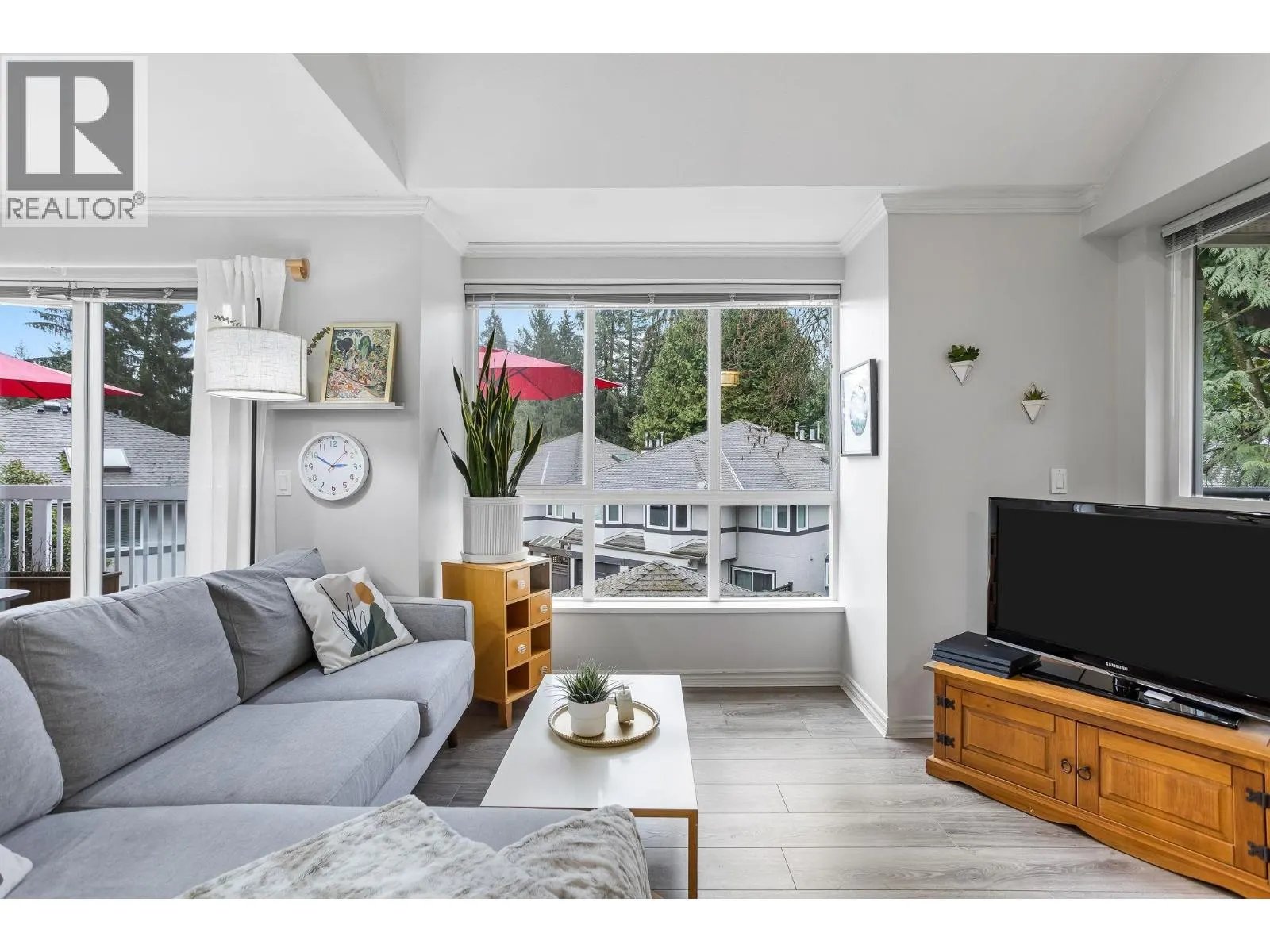 12-1071 LYNN VALLEY ROAD