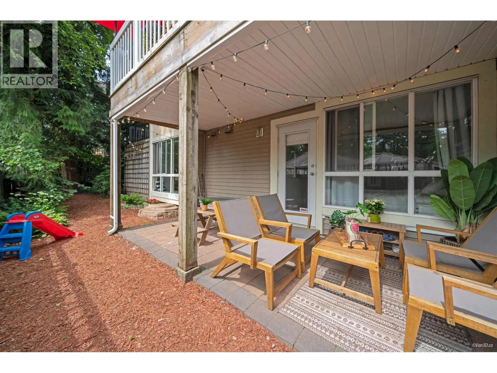 12-1071 LYNN VALLEY ROAD