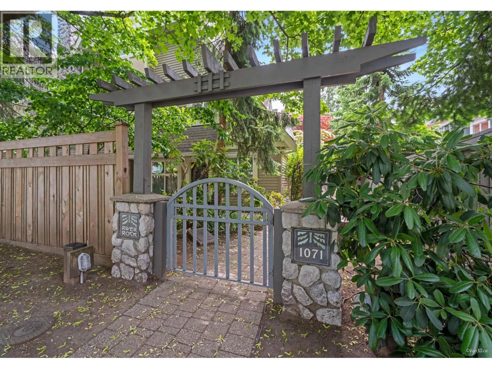 12-1071 LYNN VALLEY ROAD