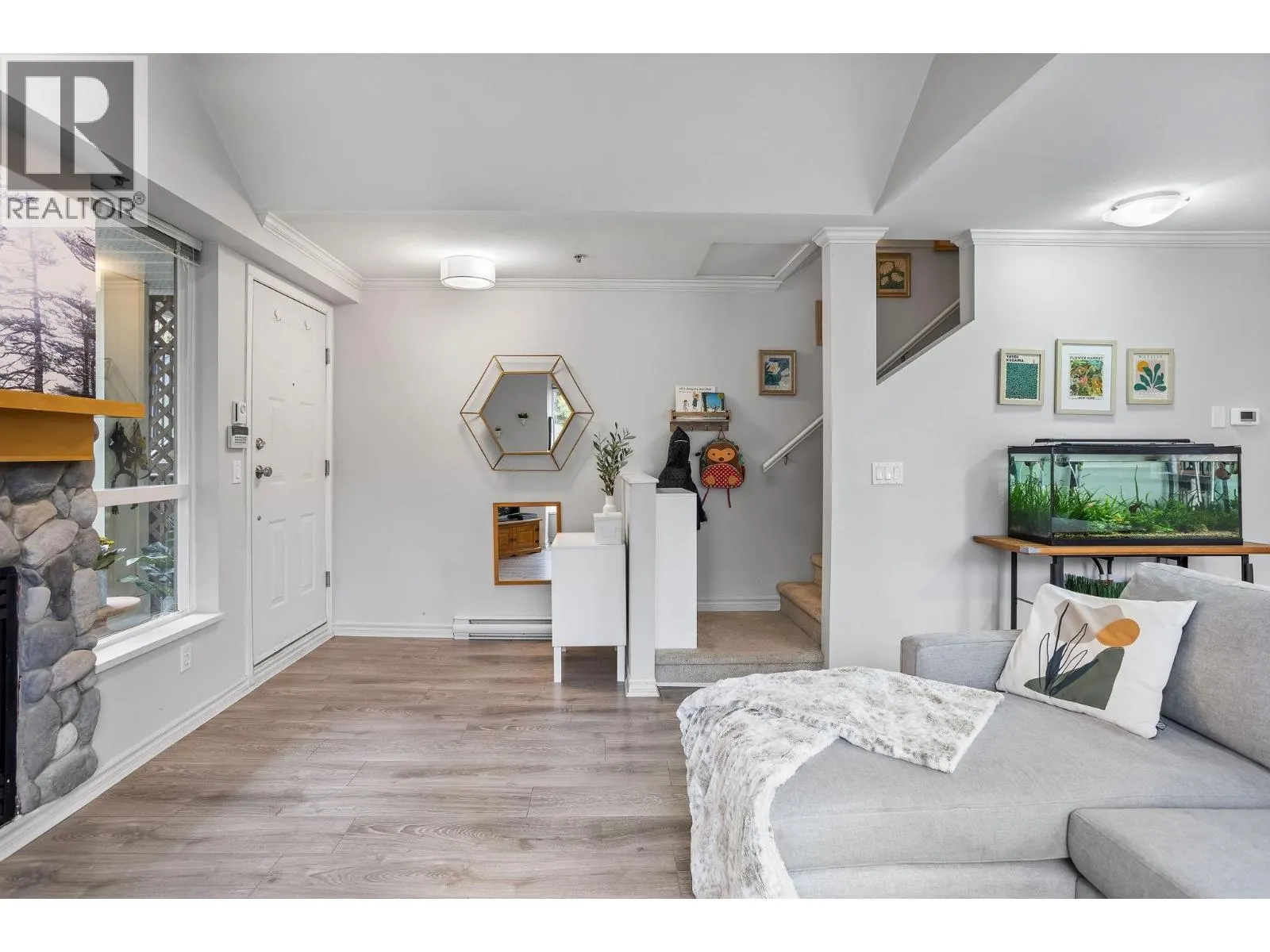 12-1071 LYNN VALLEY ROAD