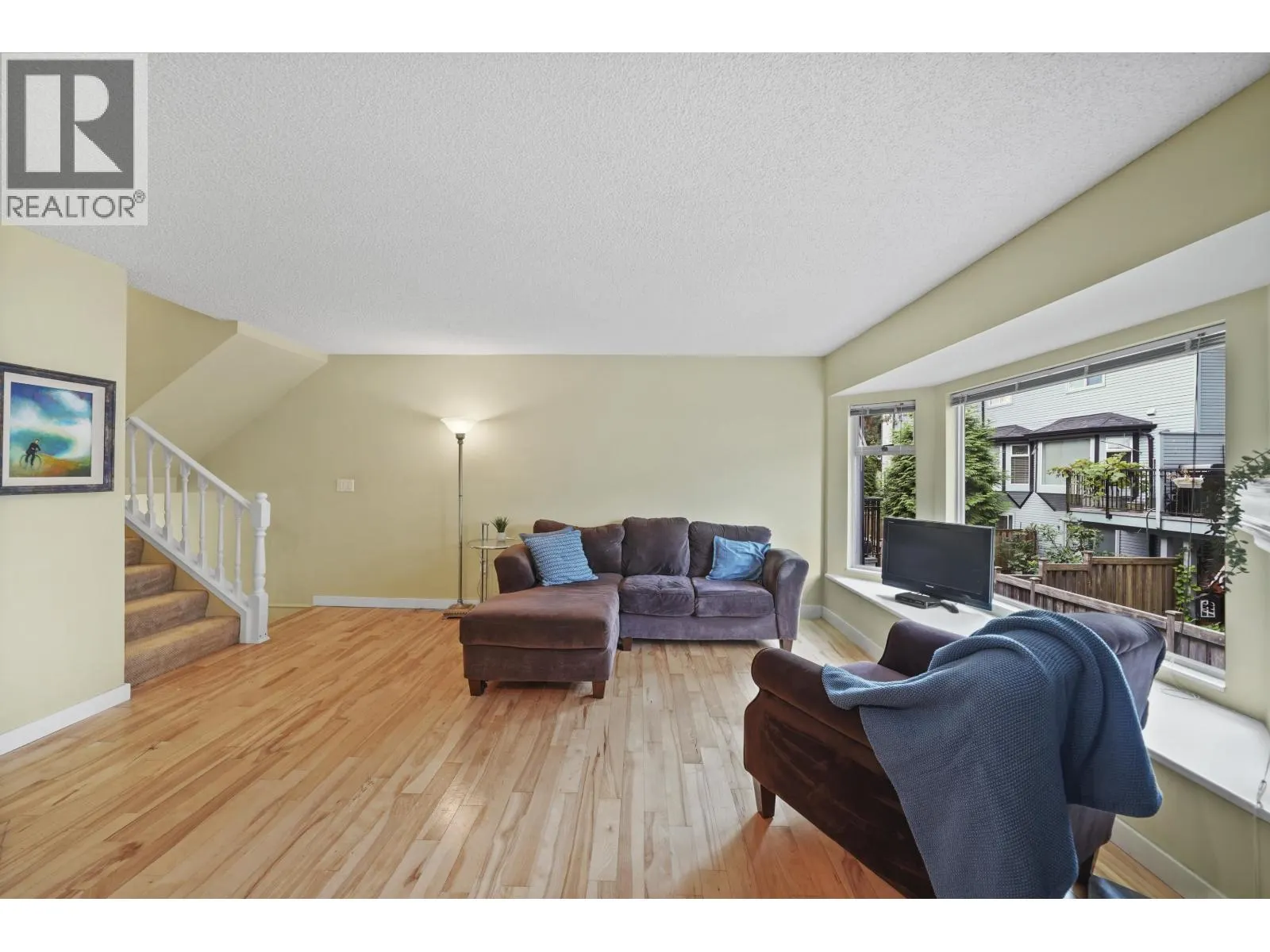 60 1195 FALCON DRIVE