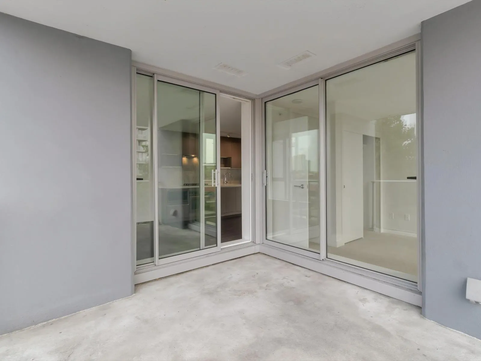 509 13696 100 AVENUE