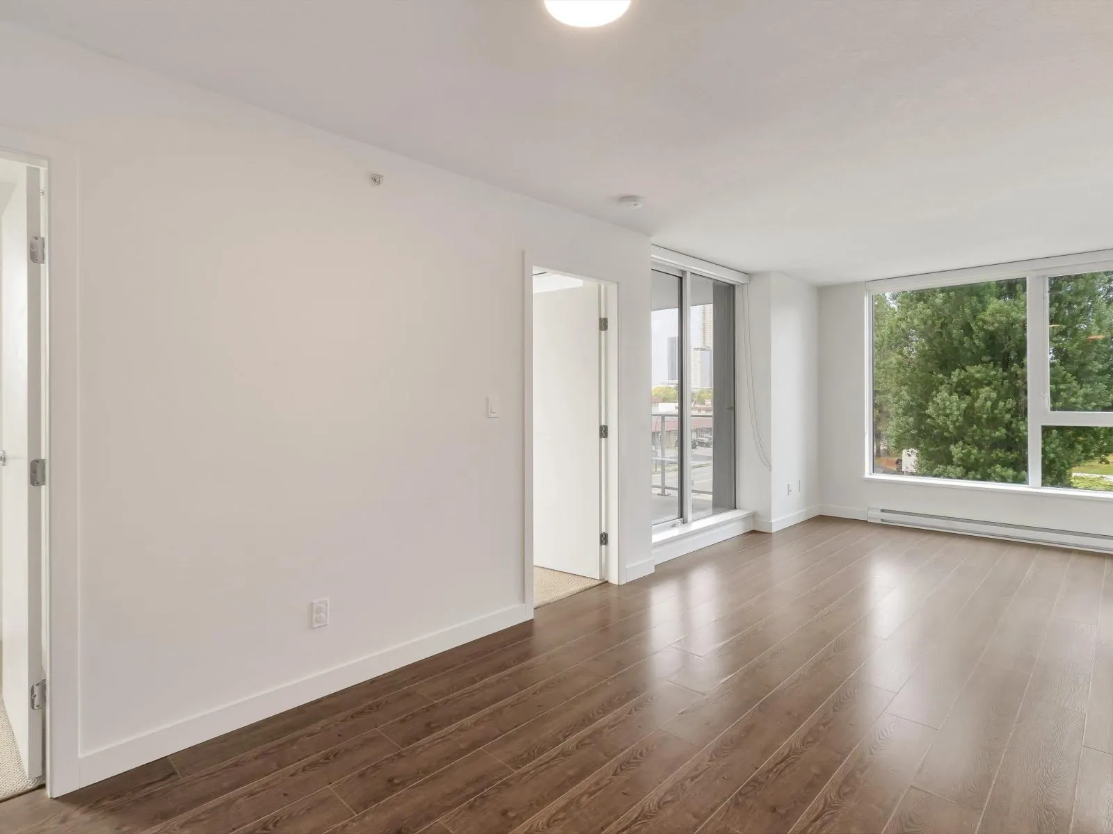 509 13696 100 AVENUE