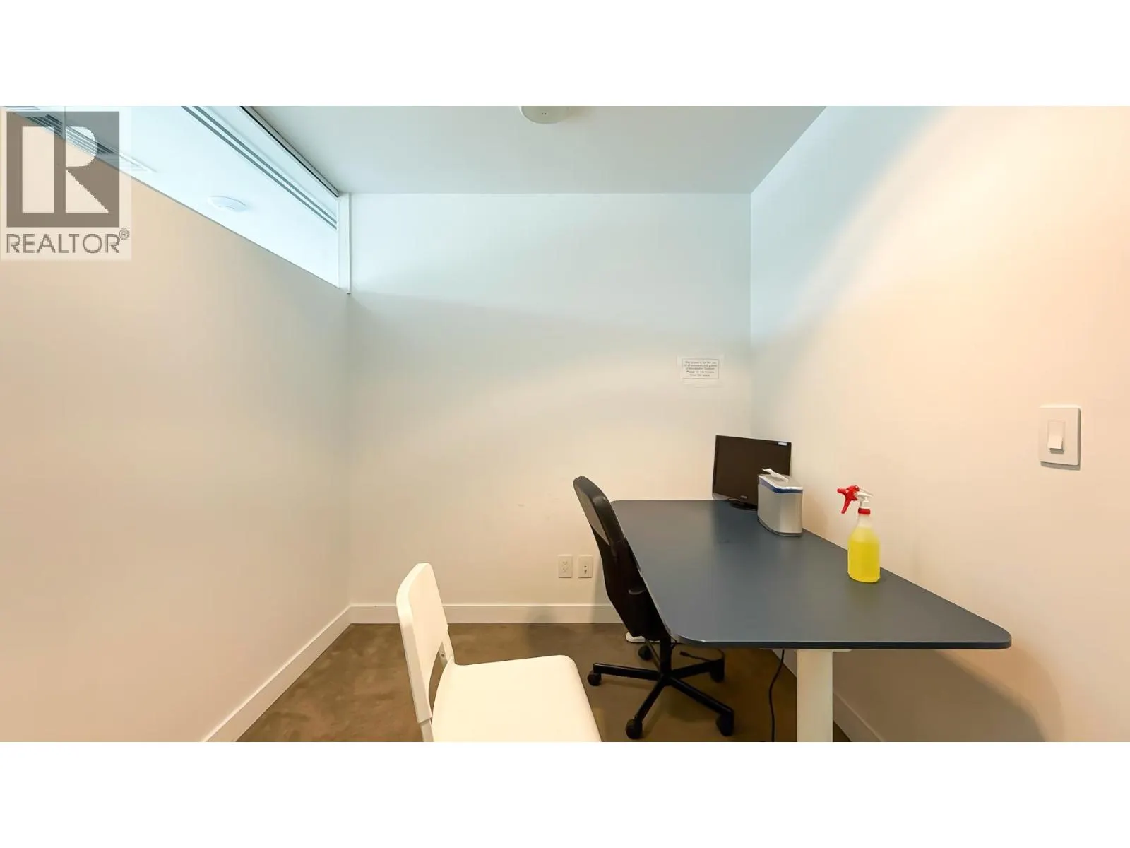 1112 2220 KINGSWAY