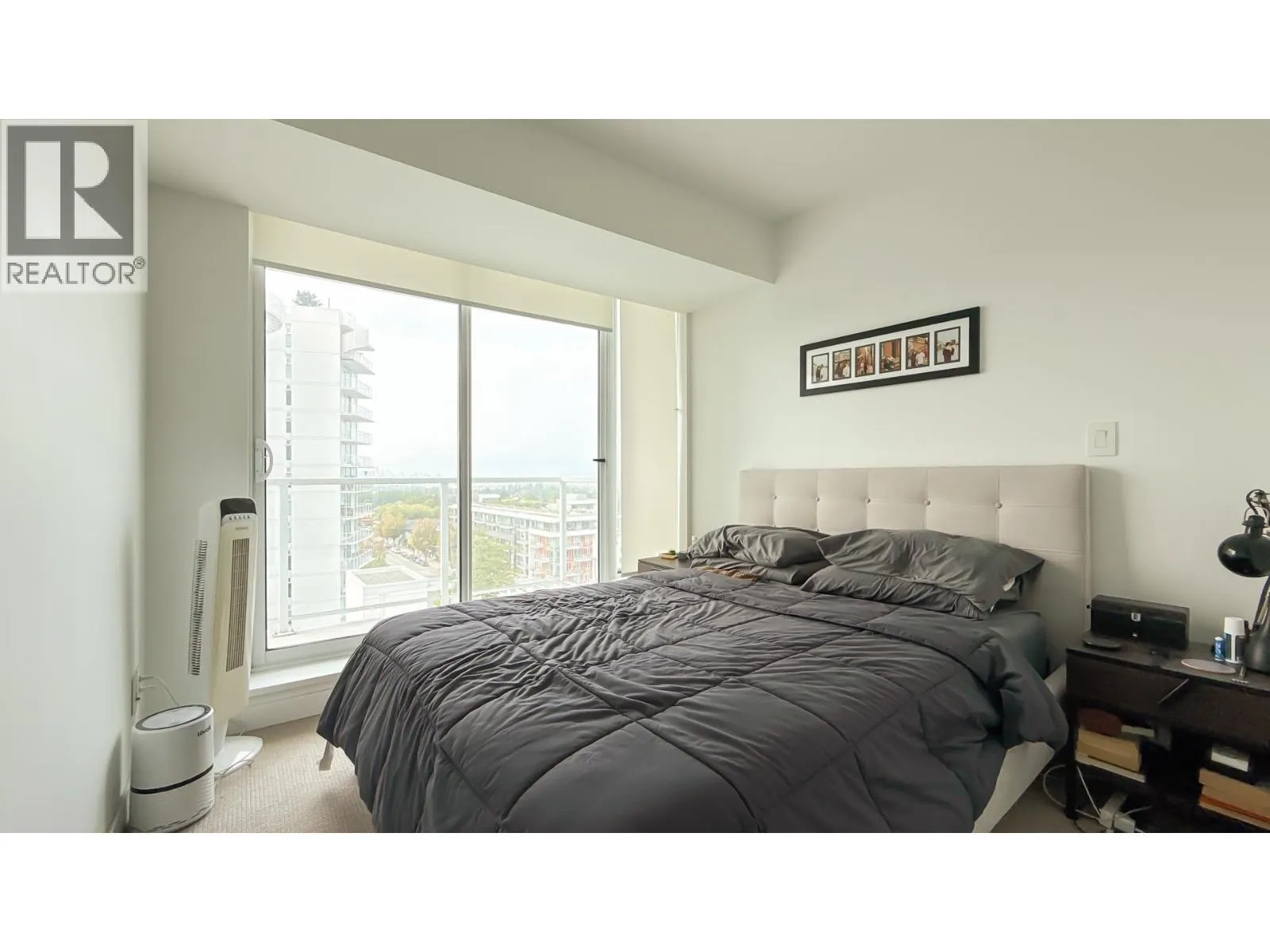 1112 2220 KINGSWAY