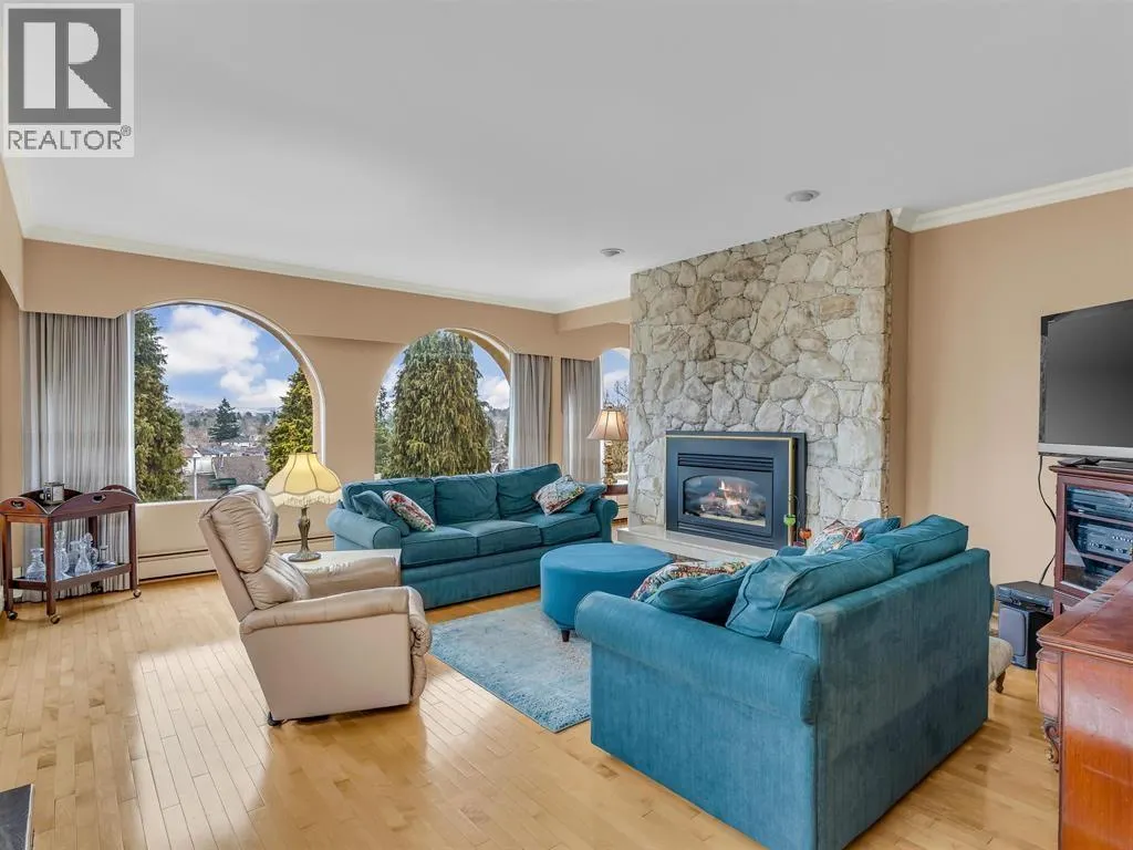3705 PUGET DRIVE