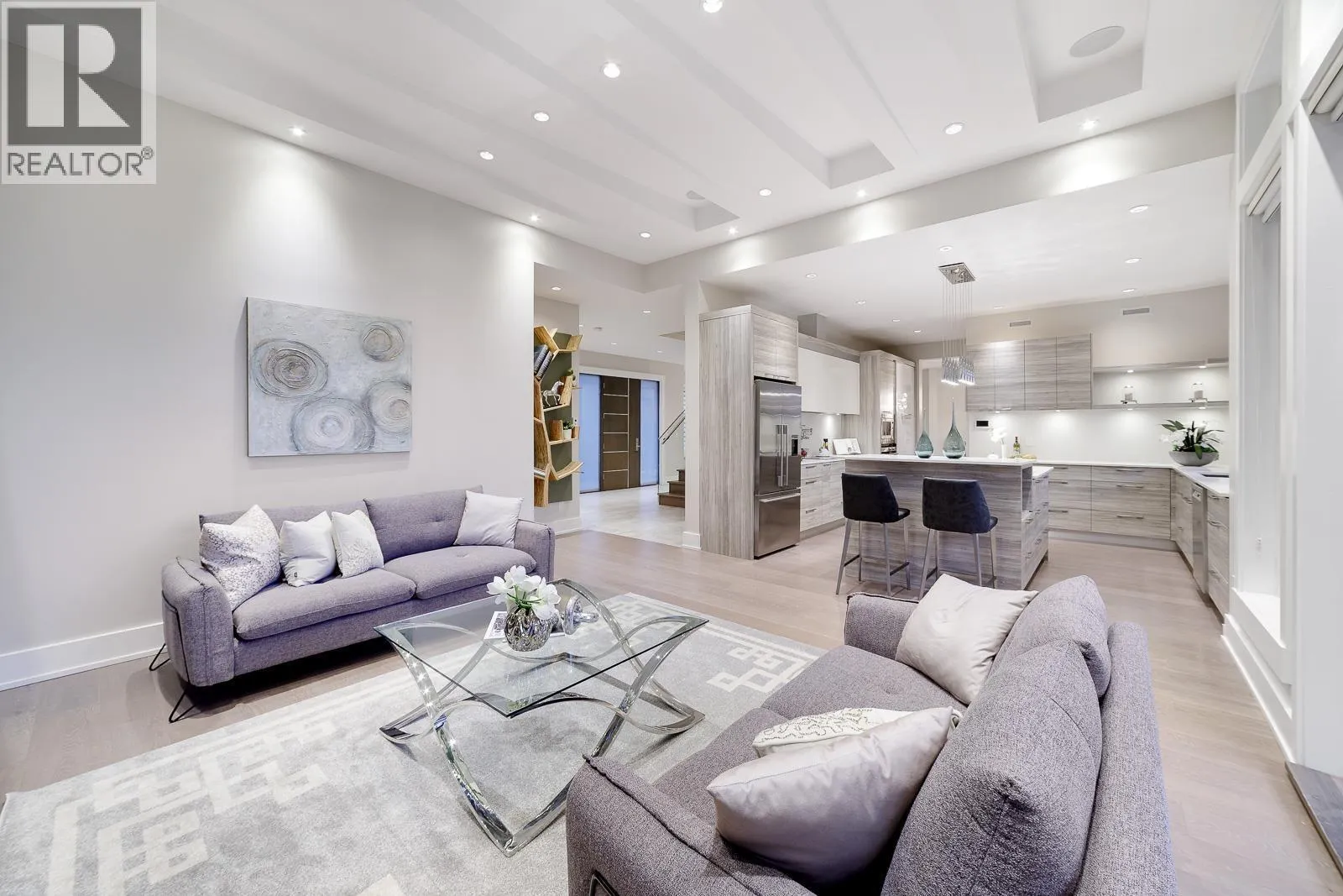 517 GRANADA CRESCENT