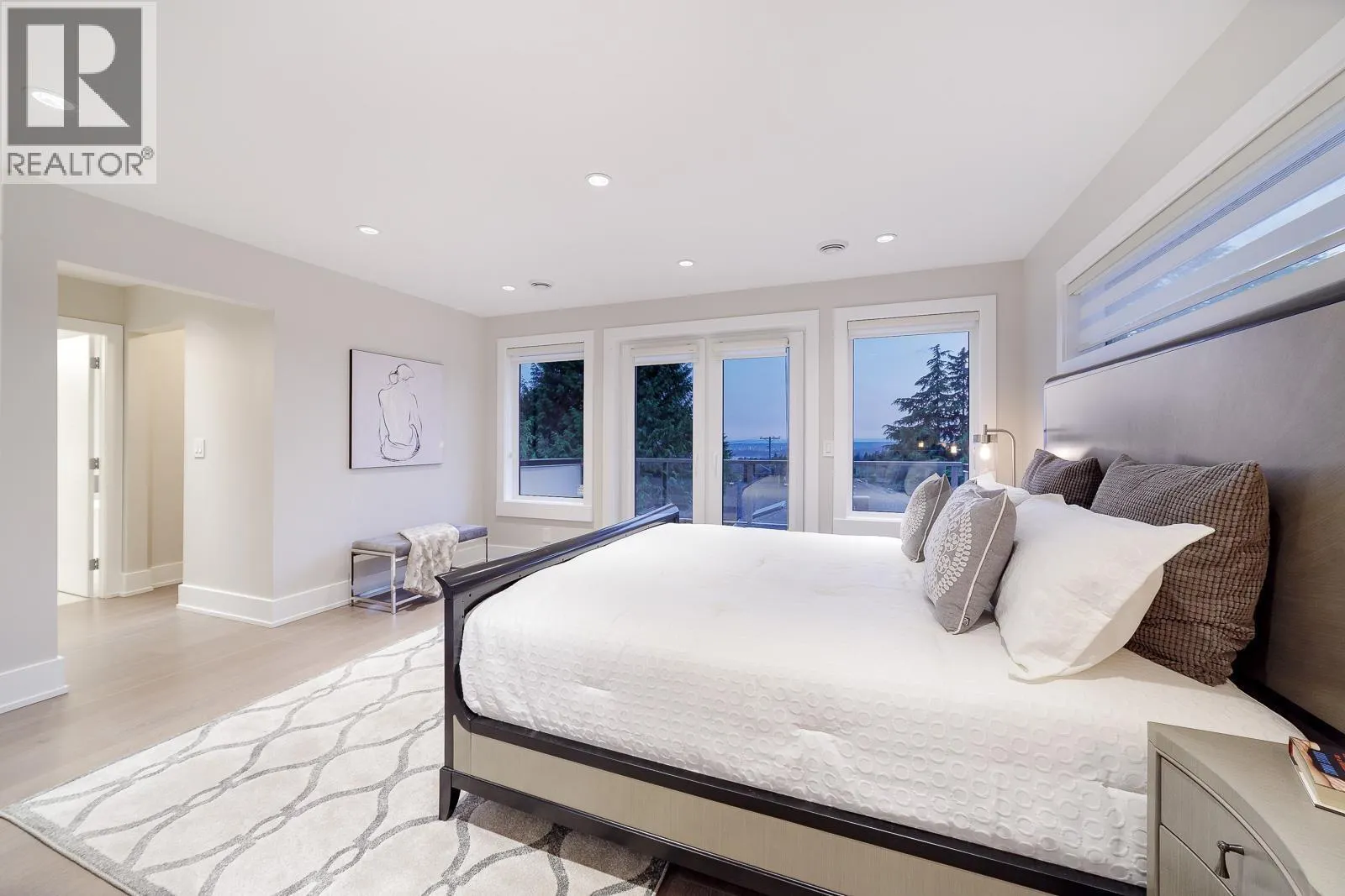 517 GRANADA CRESCENT