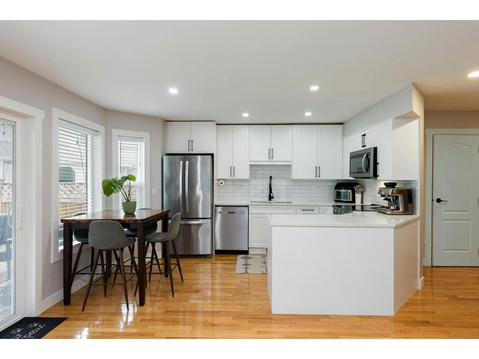 4 45640 STOREY AVENUE|Sardis West Vedder