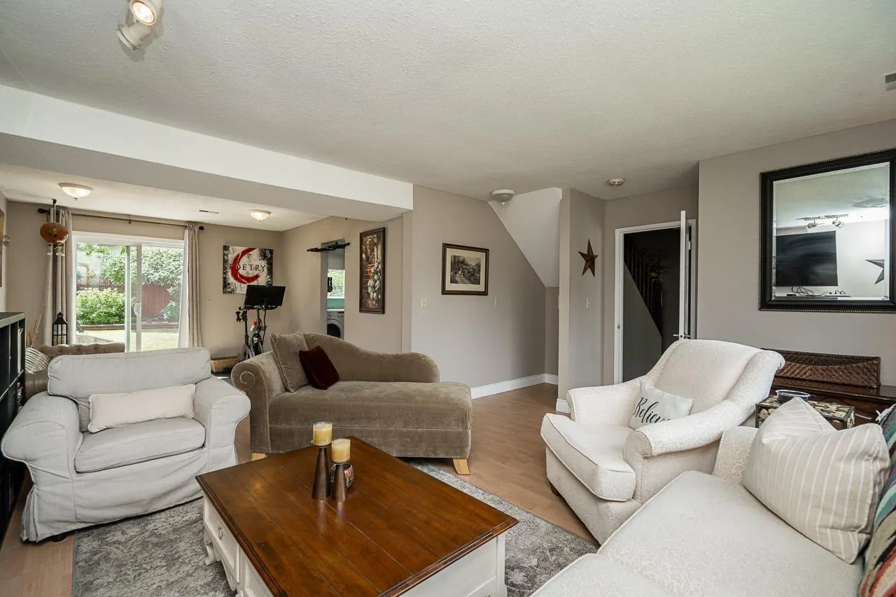 11112 PITMAN PLACE