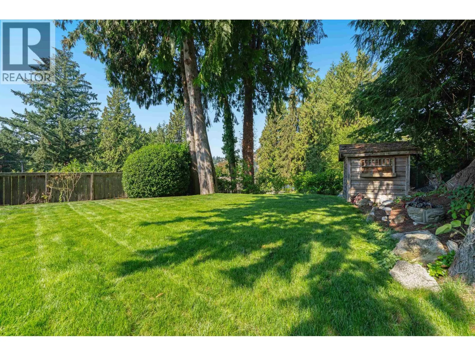 5475 GREENLEAF ROAD