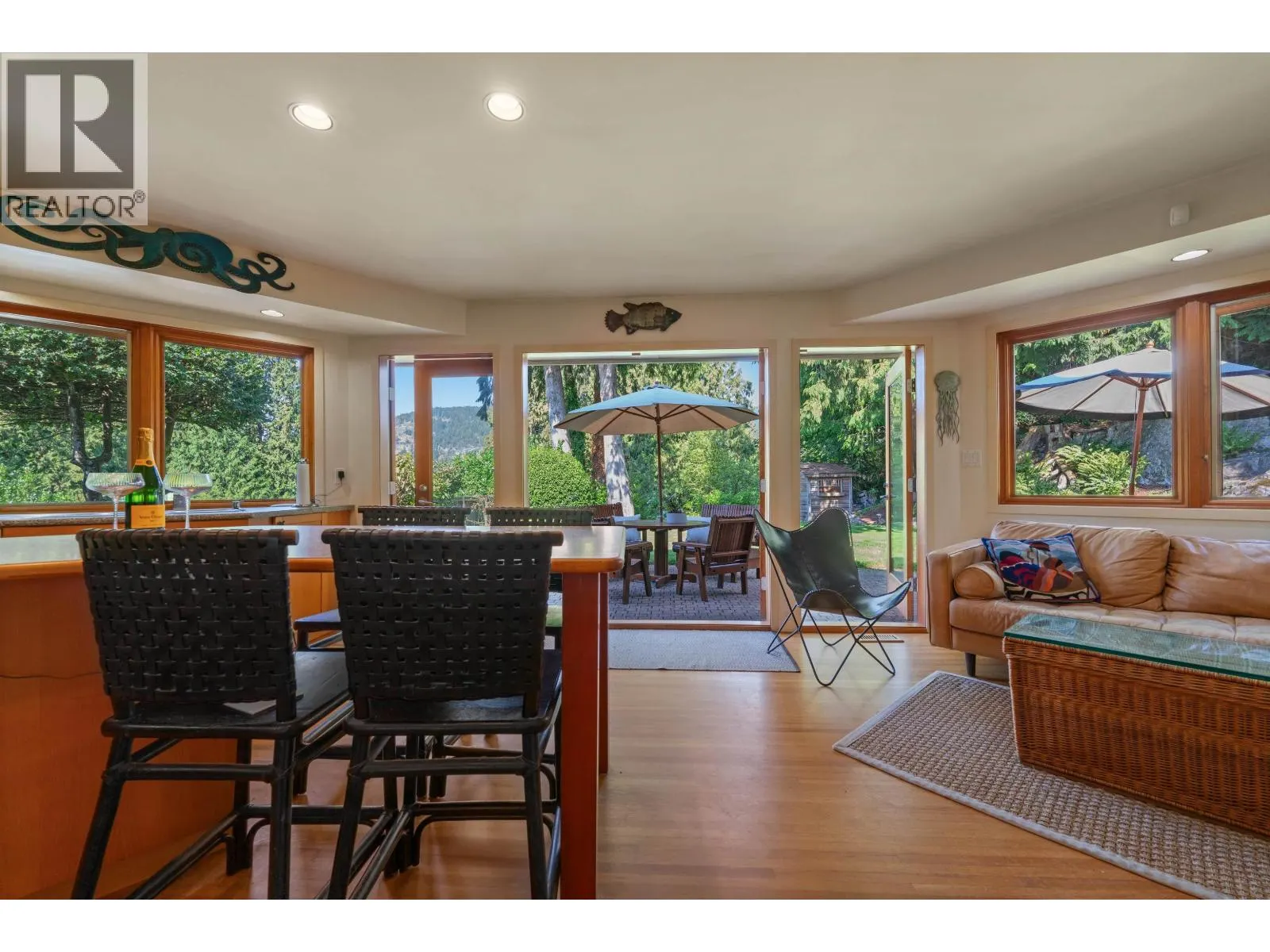 5475 GREENLEAF ROAD