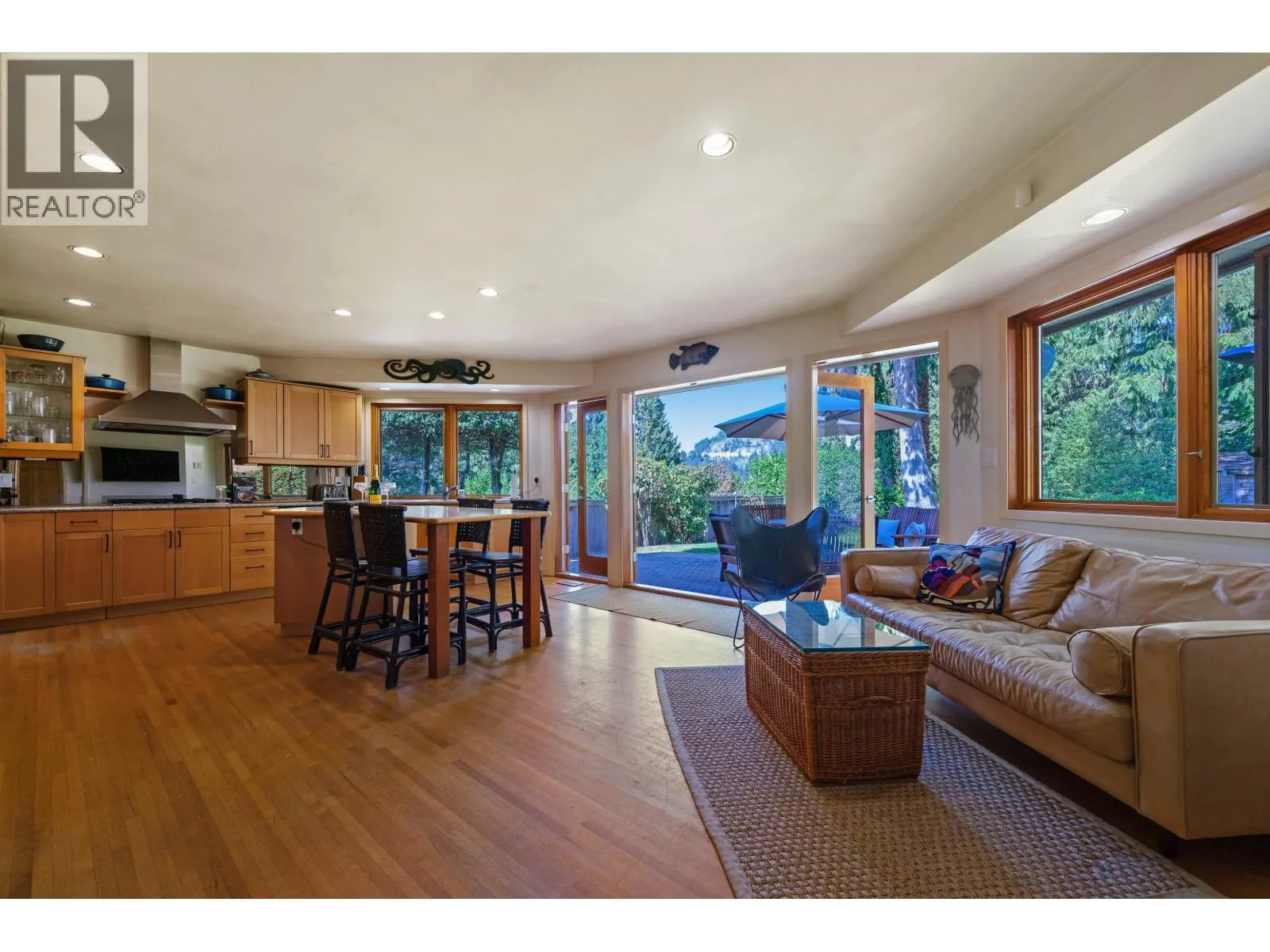 5475 GREENLEAF ROAD