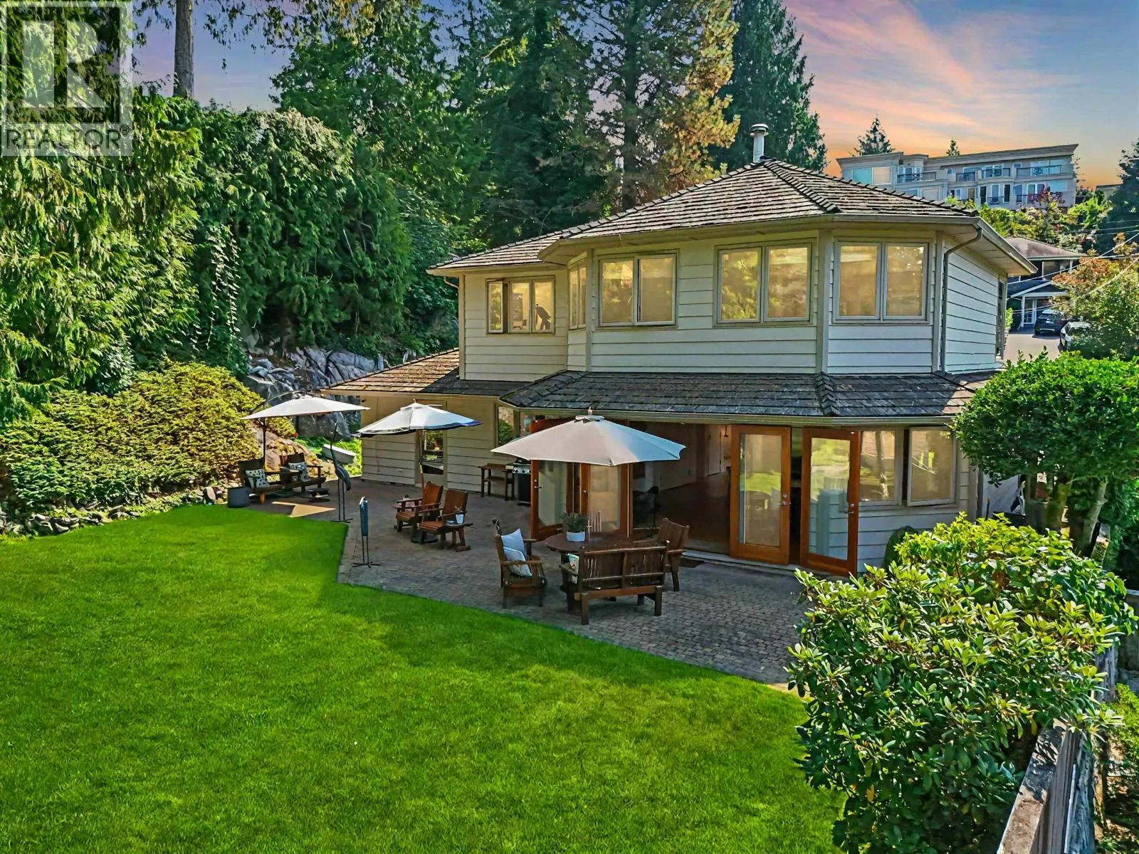 5475 GREENLEAF ROAD