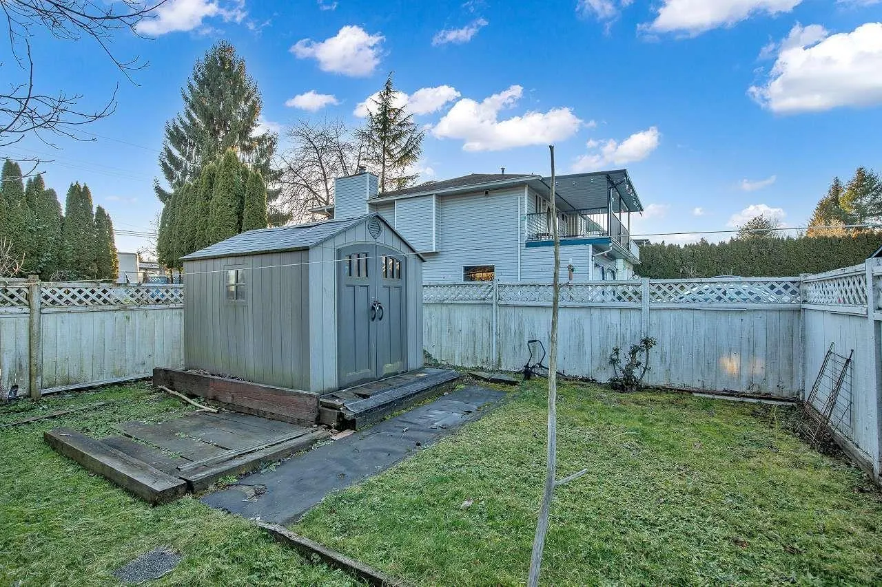 8825 160 STREET