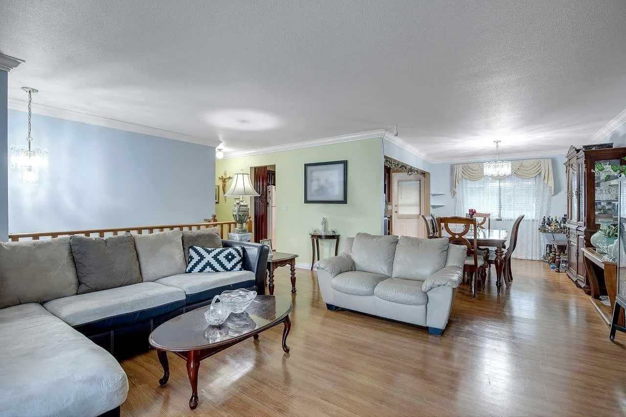 8825 160 STREET
